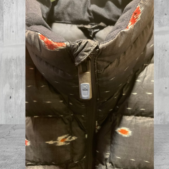 ** Burton (ak) Aztec Quilted *Down Puffer Vest - Picture 5 of 11